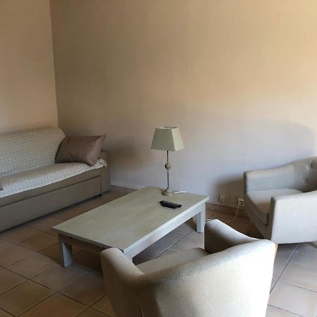 Aux Pieds Des Arenes Apartment Arles Exterior photo