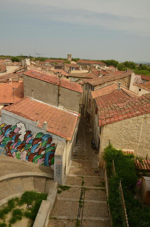 Aux Pieds Des Arenes Apartment Arles Exterior photo
