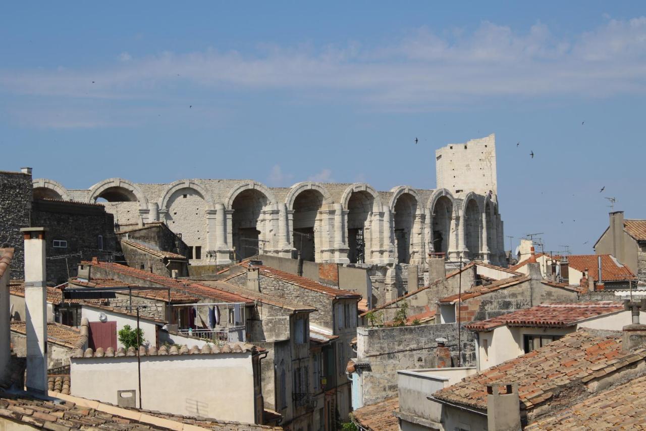 Aux Pieds Des Arenes Apartment Arles Exterior photo