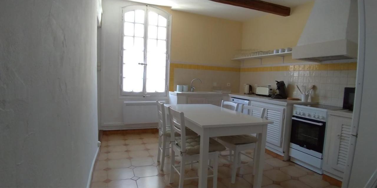 Aux Pieds Des Arenes Apartment Arles Exterior photo