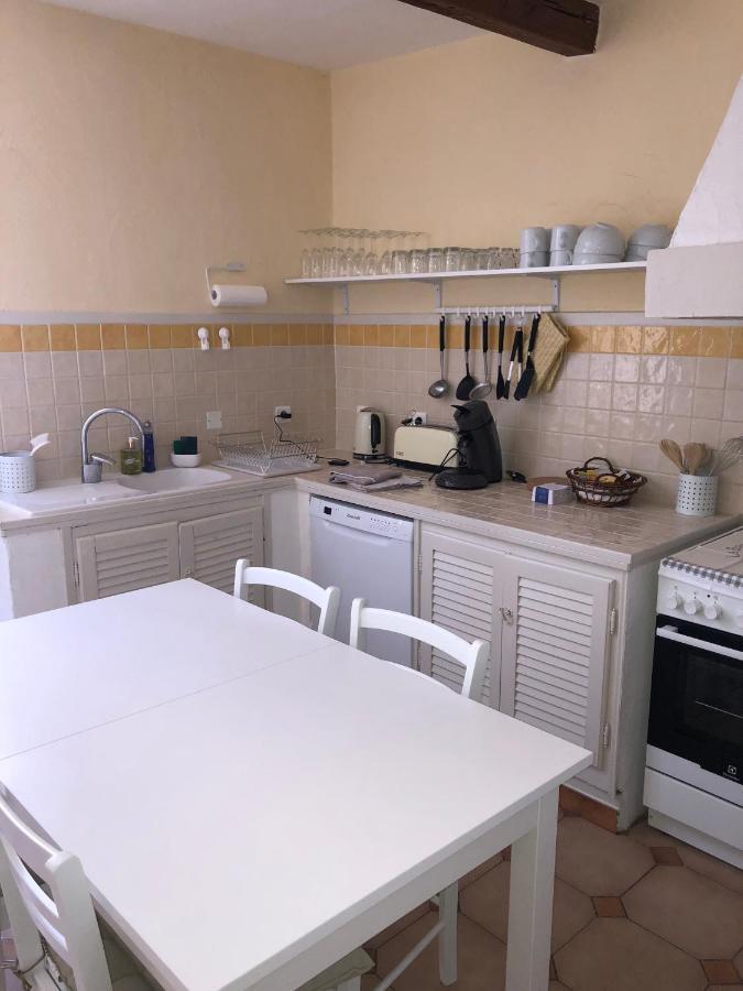 Aux Pieds Des Arenes Apartment Arles Exterior photo