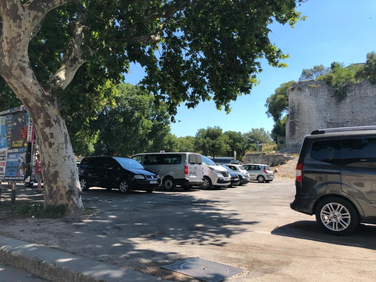 Aux Pieds Des Arenes Apartment Arles Exterior photo