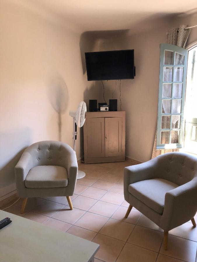 Aux Pieds Des Arenes Apartment Arles Exterior photo